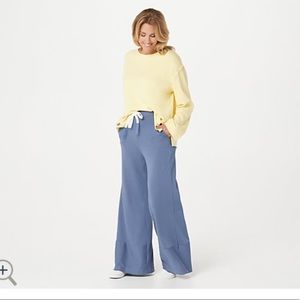 Peace Love World Print and Solid Monica Pant